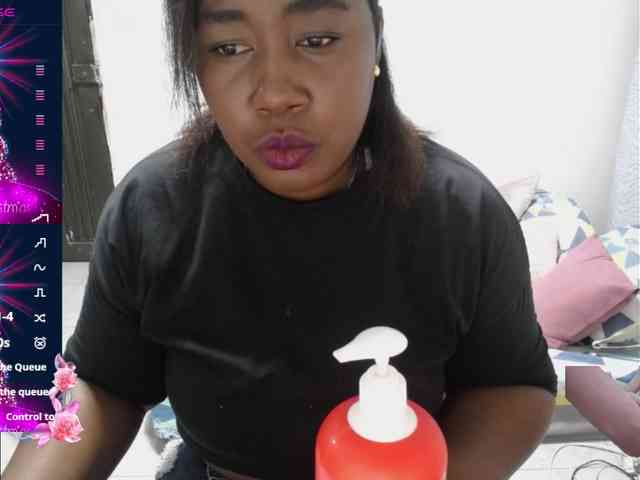 thickebonymilf webcam