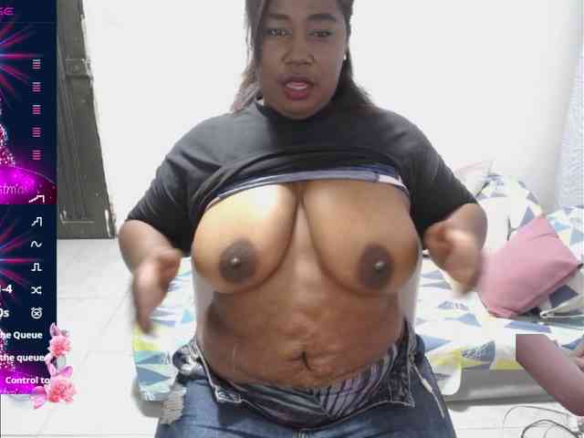 thickebonymilf webcam