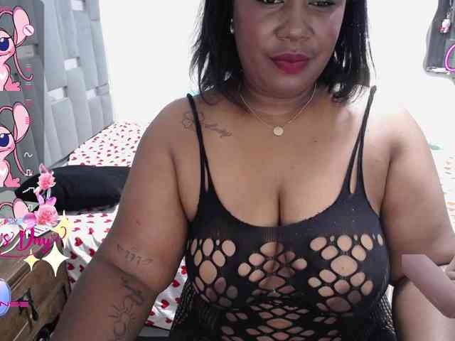 thickebonymilf webcam