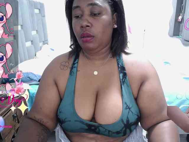 thickebonymilf webcam