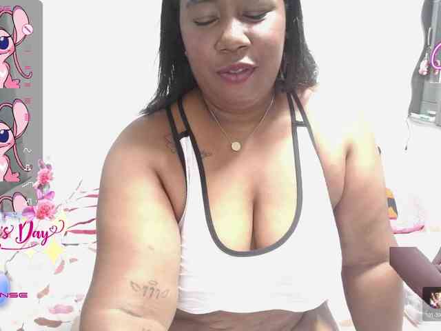 thickebonymilf webcam