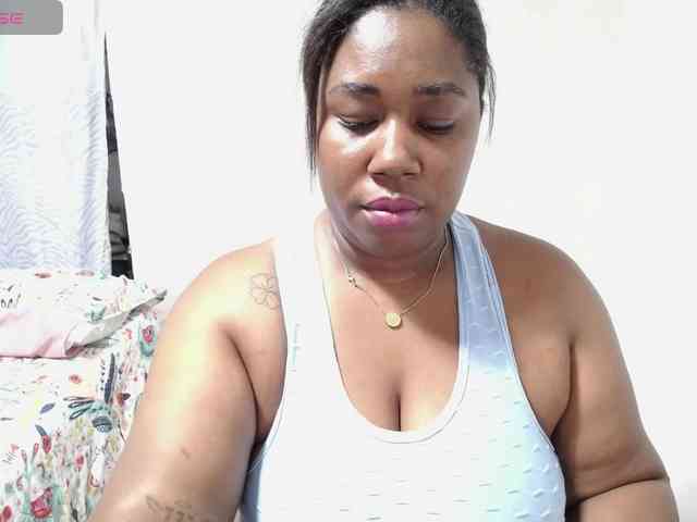 thickebonymilf webcam