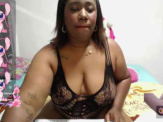 thickebonymilf webcam