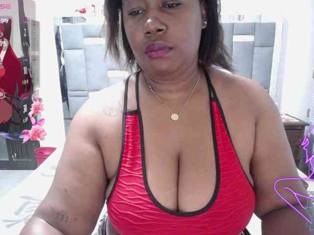thickebonymilf webcam