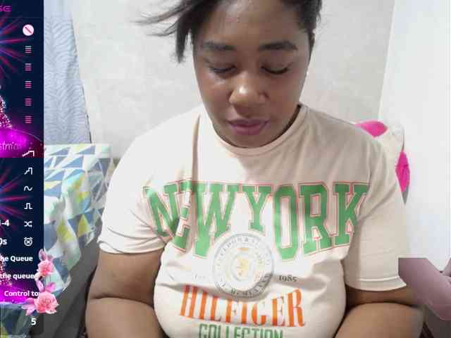 thickebonymilf Live Webcam on BongaCams