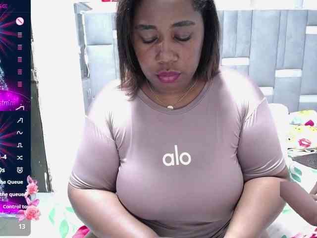 thickebonymilf webcam