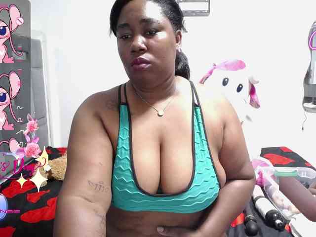 thickebonymilf webcam