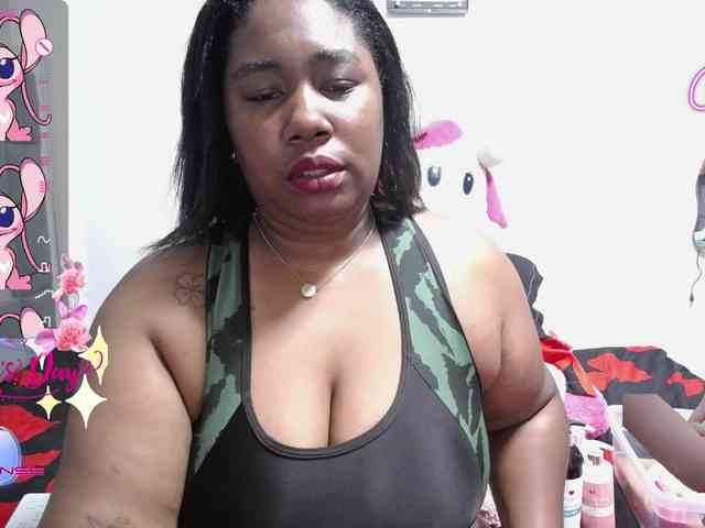 thickebonymilf webcam