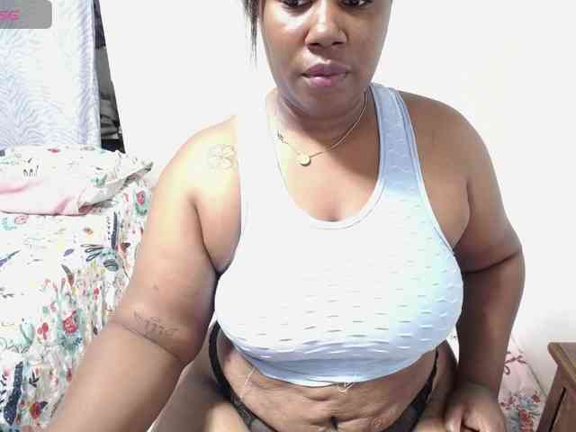 thickebonymilf webcam