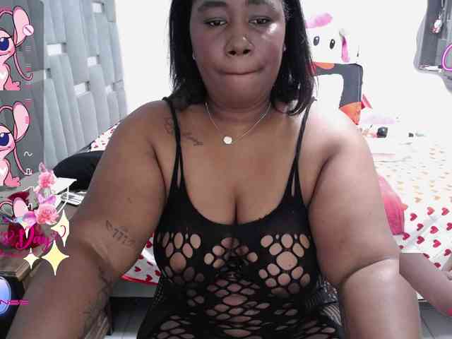 thickebonymilf webcam