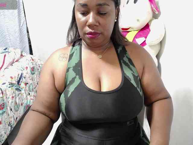 thickebonymilf webcam