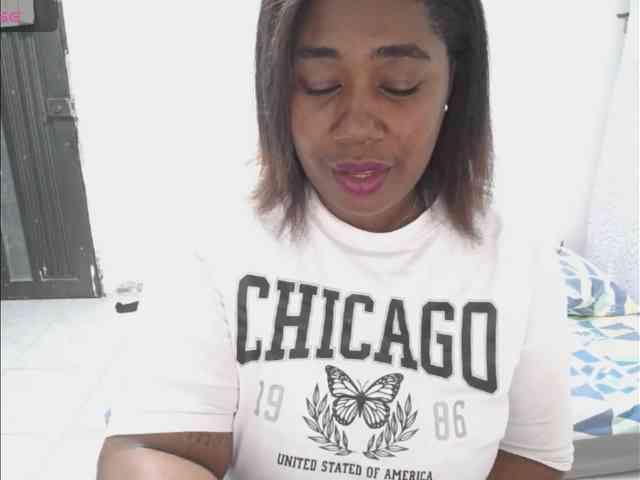 thickebonymilf webcam