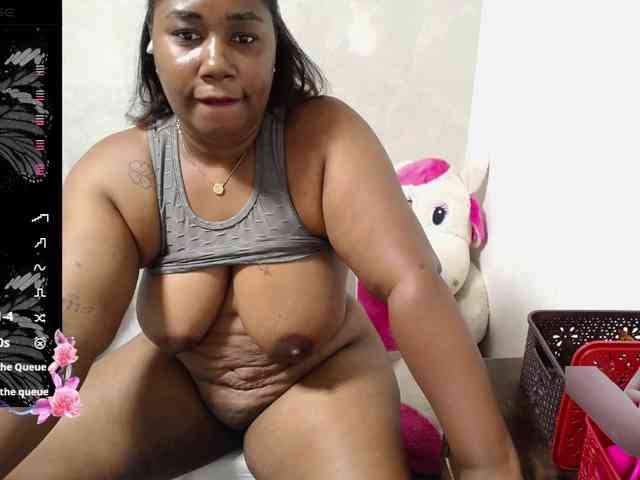 thickebonymilf webcam