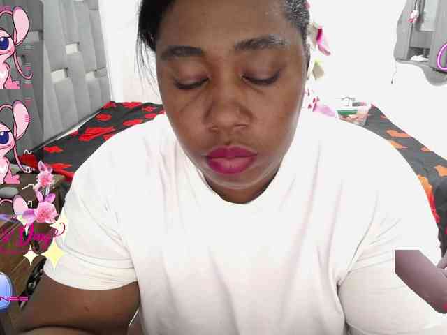 thickebonymilf webcam