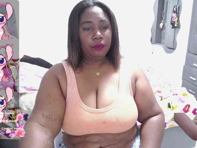 thickebonymilf webcam