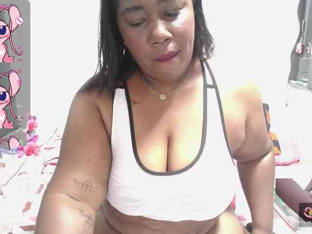 thickebonymilf webcam