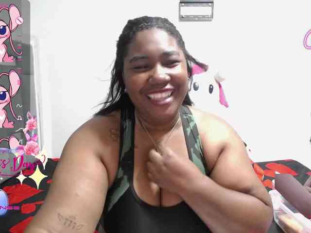 thickebonymilf webcam