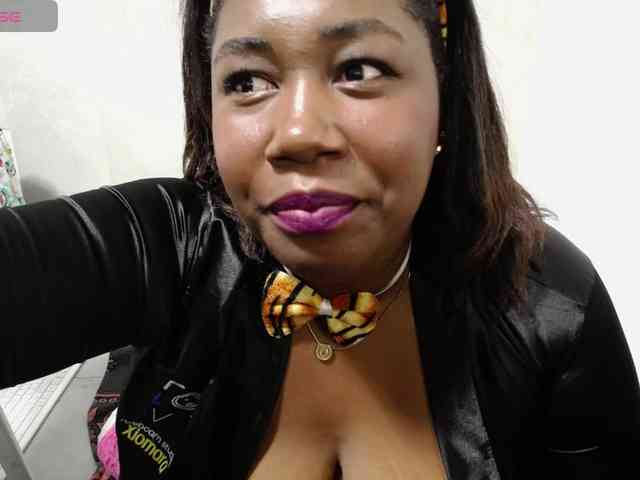 thickebonymilf