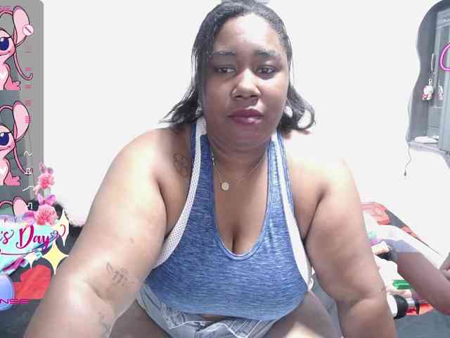 thickebonymilf webcam