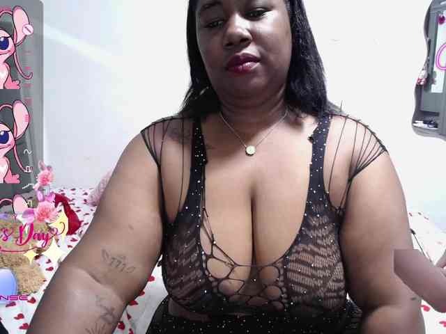 thickebonymilf webcam