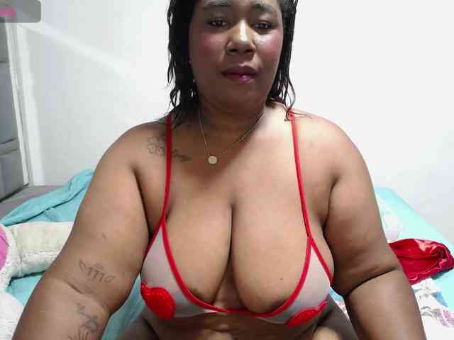 thickebonymilf webcam