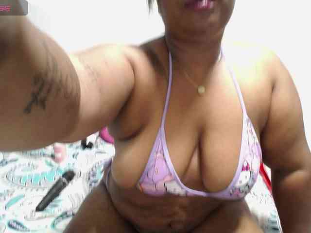 thickebonymilf webcam