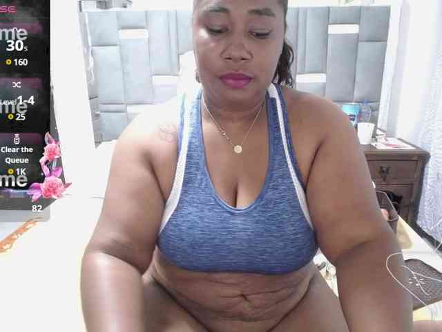 thickebonymilf webcam