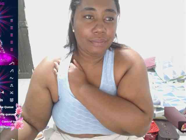 thickebonymilf webcam