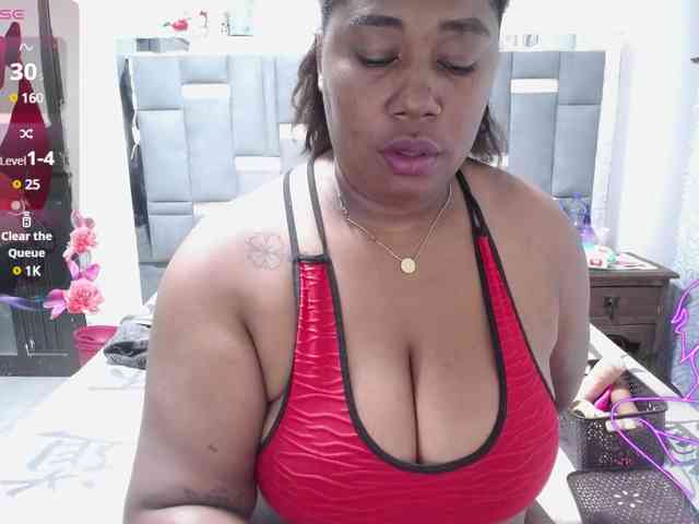 thickebonymilf webcam