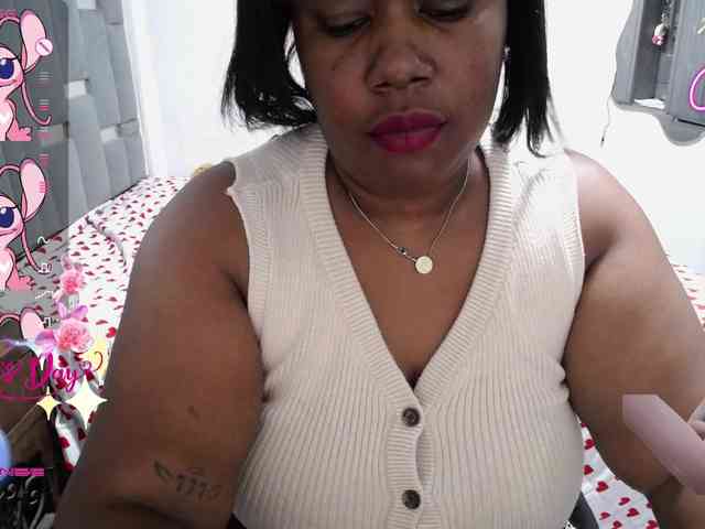 thickebonymilf webcam