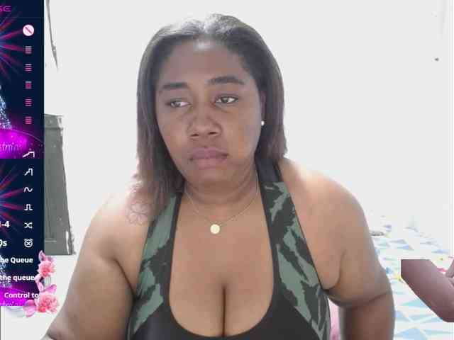 thickebonymilf webcam