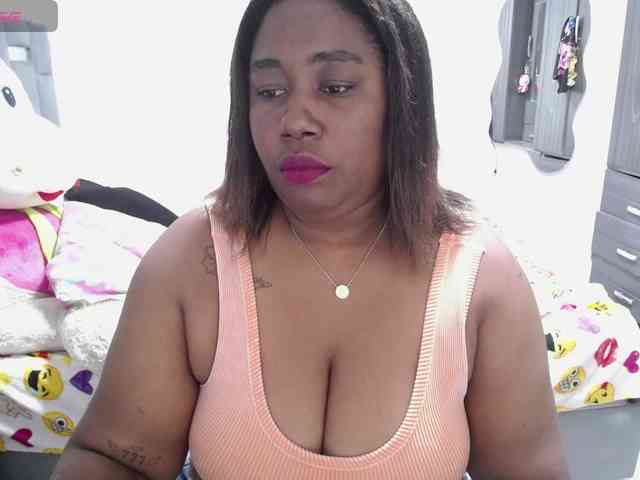 thickebonymilf webcam