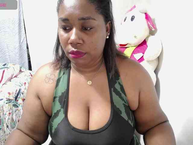 thickebonymilf webcam