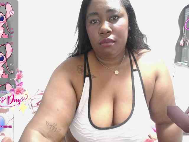 thickebonymilf webcam