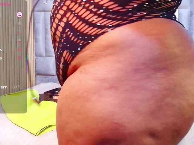 thickebonymilf webcam