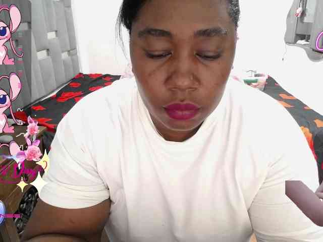 thickebonymilf webcam