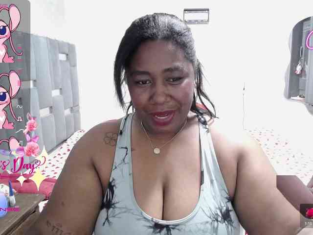 thickebonymilf webcam
