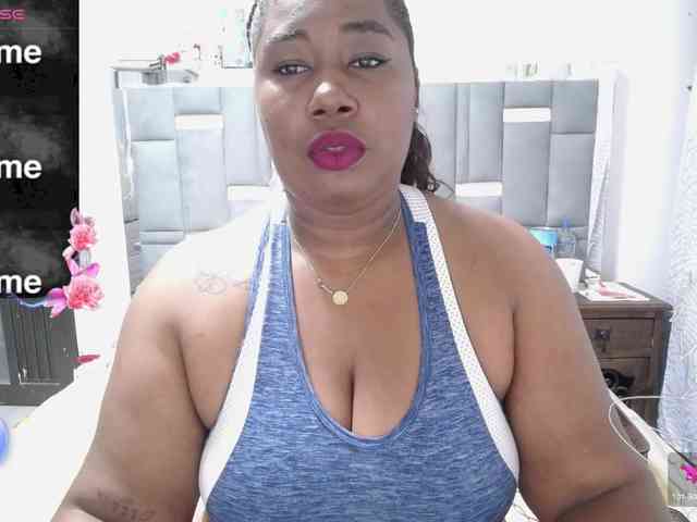thickebonymilf webcam