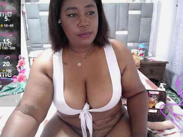 thickebonymilf webcam