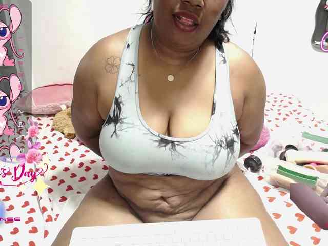 thickebonymilf webcam