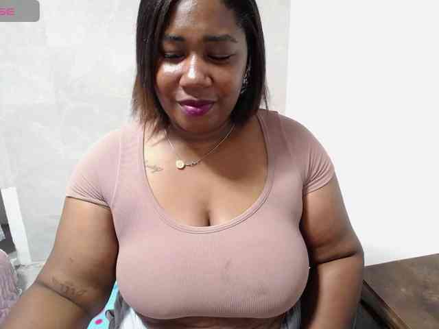 thickebonymilf webcam