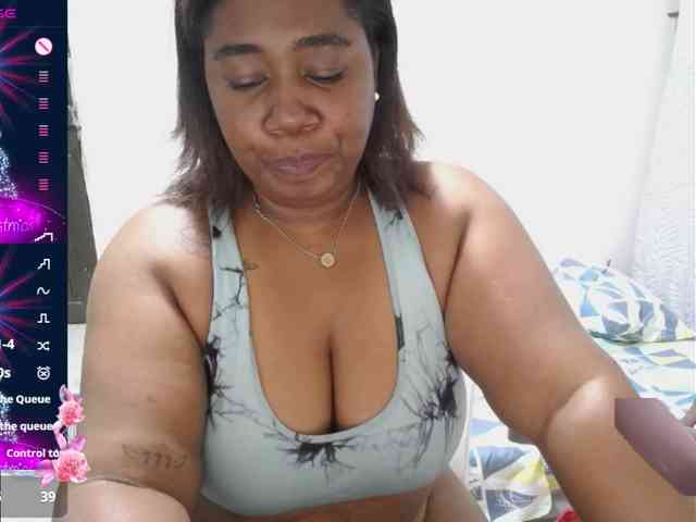thickebonymilf webcam