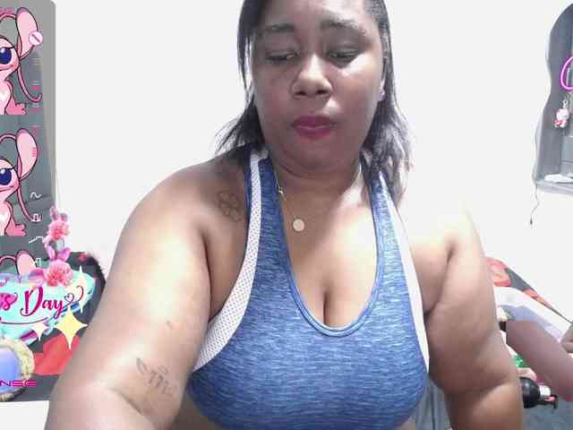 thickebonymilf webcam