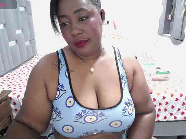 thickebonymilf webcam