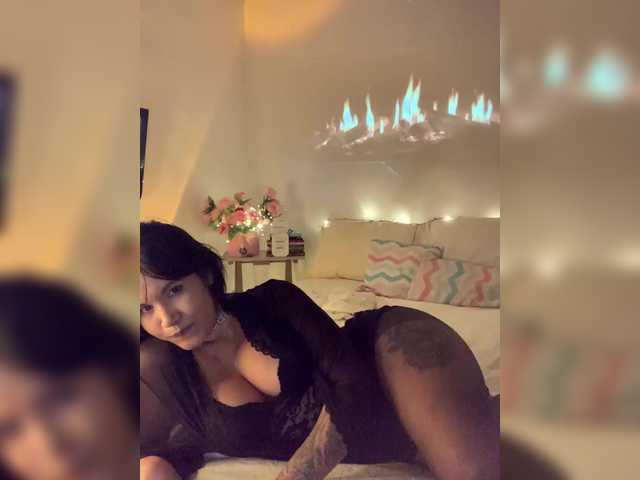 -Milaa-'s BongaCams show and profile