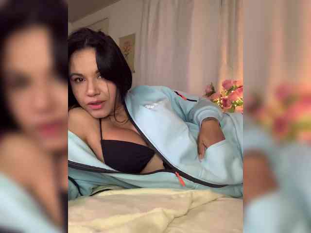 -Milaa- Live Webcam on BongaCams