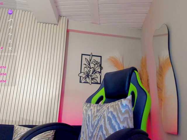 charlotte-Cox's BongaCams show and profile