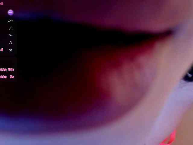 Charlotte-Cox webcam