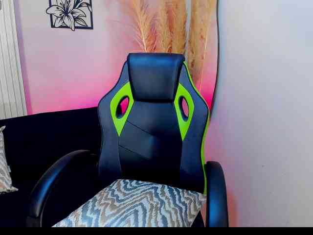 charlotte-Cox charlotte-Cox