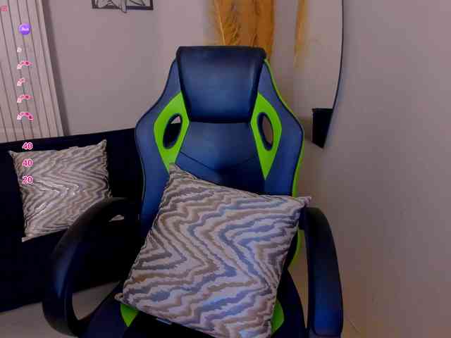 charlotte-Cox charlotte-Cox